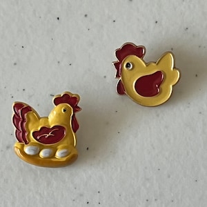 Chicken Buttons Metal Hen