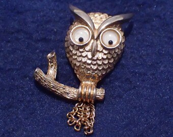 Avon Gold Owl Pin - Googly/Moving Eyes - Chain Tail Feathers