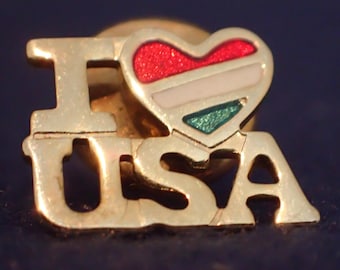 Avon I LOVE USA Pin - I <3 USA