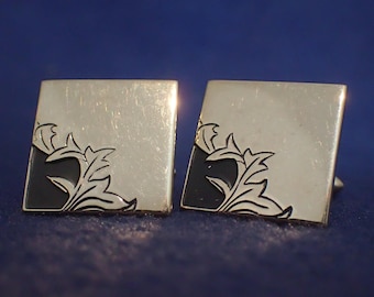 Swank Gold Cufflinks - Square with Leaf Corner