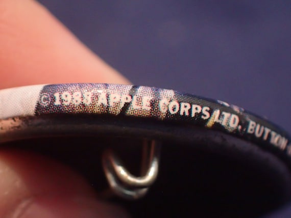 Beatles Abbey Road Button Pin - 1988 Apple Corps Ltd. View 2
