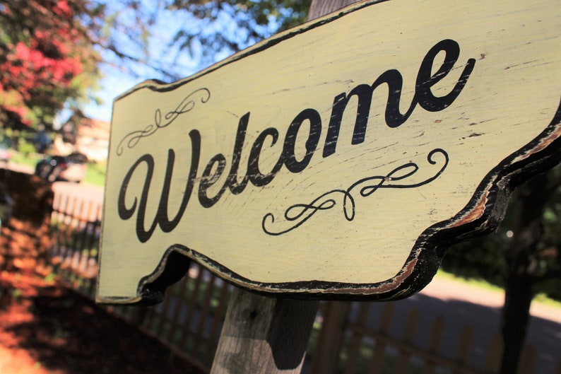 Welcome Direction Sign Welcome Hand Shaped Directional Sign, Hand Painted Distressed Wooden ...