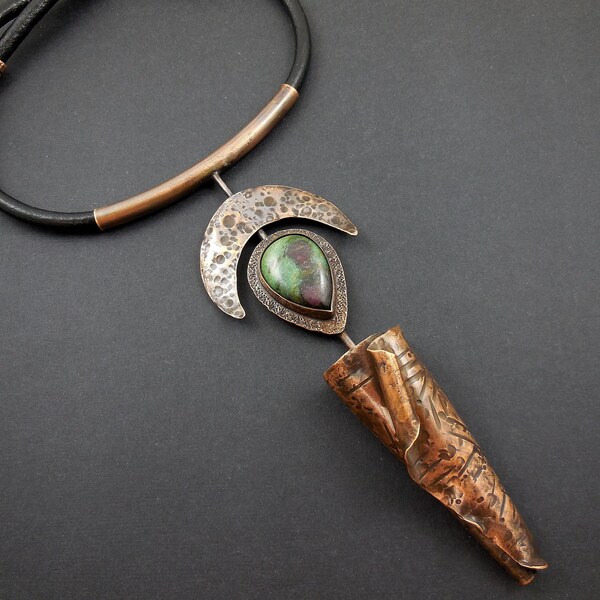 Ruby fuchsite stone pendant-copper metalwork necklace