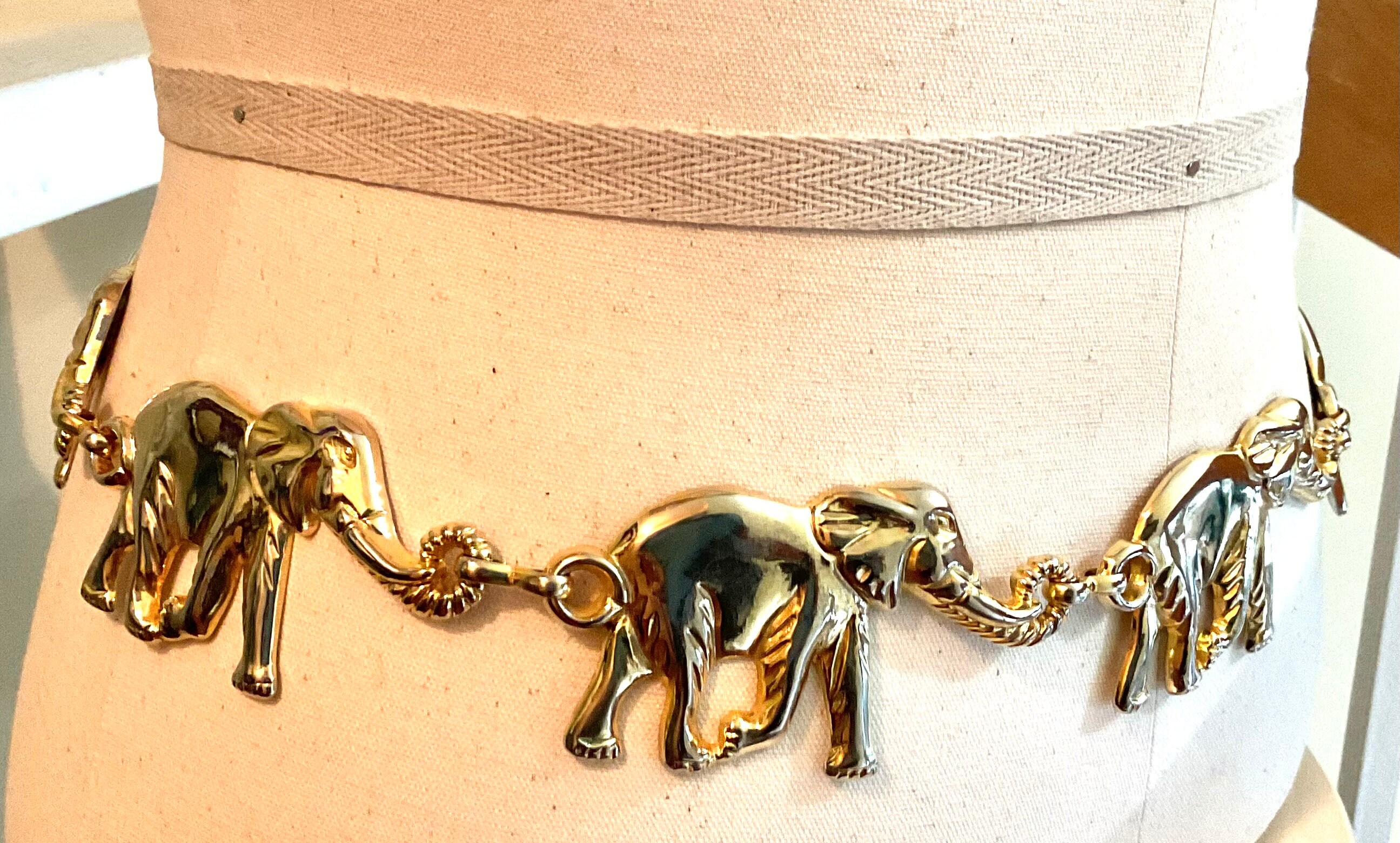 Vintage Gold Anne Klein Elephant Chain Belt /40” / Retro  display picture 1