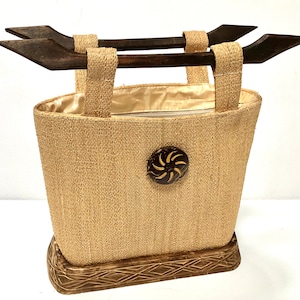 Vintage Avara Style Asian Seagrass & Wood Purse / Top Handle / Accessories / Retro / Boho / Preppy / Abstract / Avant-garde