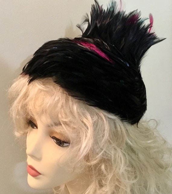 Vintage Rawak Model Feather Pillbox Hat / Birds N… - image 3