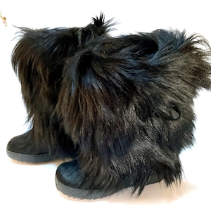 VINTAGE Oscar Sport Italy Après-Ski Boots - Genuine Black Goat Fur & Leather OSCAR SPORT-Italy-Apres Ski-Goat Fur and Fun Fur Boots-Black  main image 3