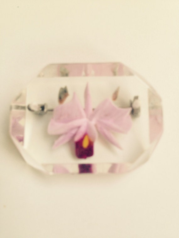 Vintage Reverse Carved Lucite Floral Brooch Pink … - image 3