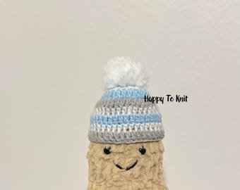 Hand-knitted hat for amuse peanut plush