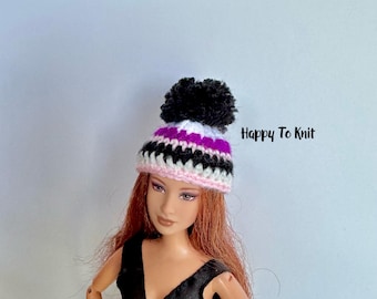 Beanie hat with pompom for fashion dolls