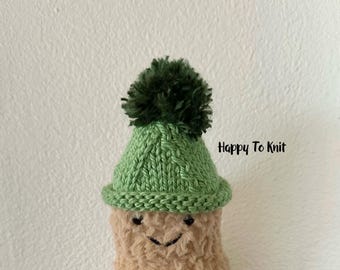 Hand-knitted hat for amuse peanut plush