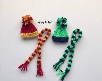 Hat and scarf in team colors for the amuse peanut plush