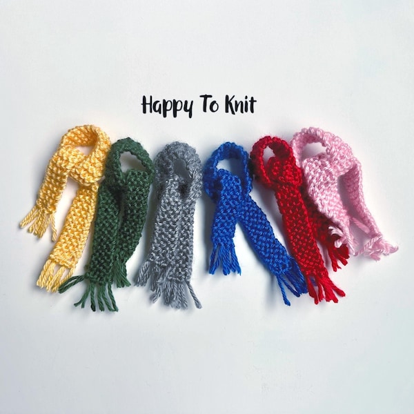 Hand-knitted scarf for Fashion dolls and Amuse peanut