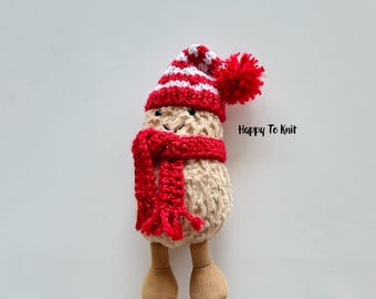 Hand-knitted elf hat and scarf for amuse peanut plush