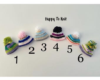 Beanie hats with pompom for fashion dolls