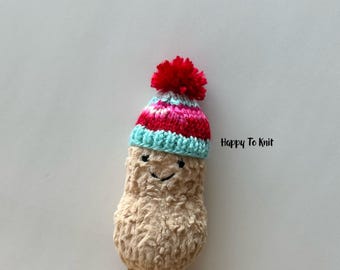 Hand-knitted hat for amuse peanut plush
