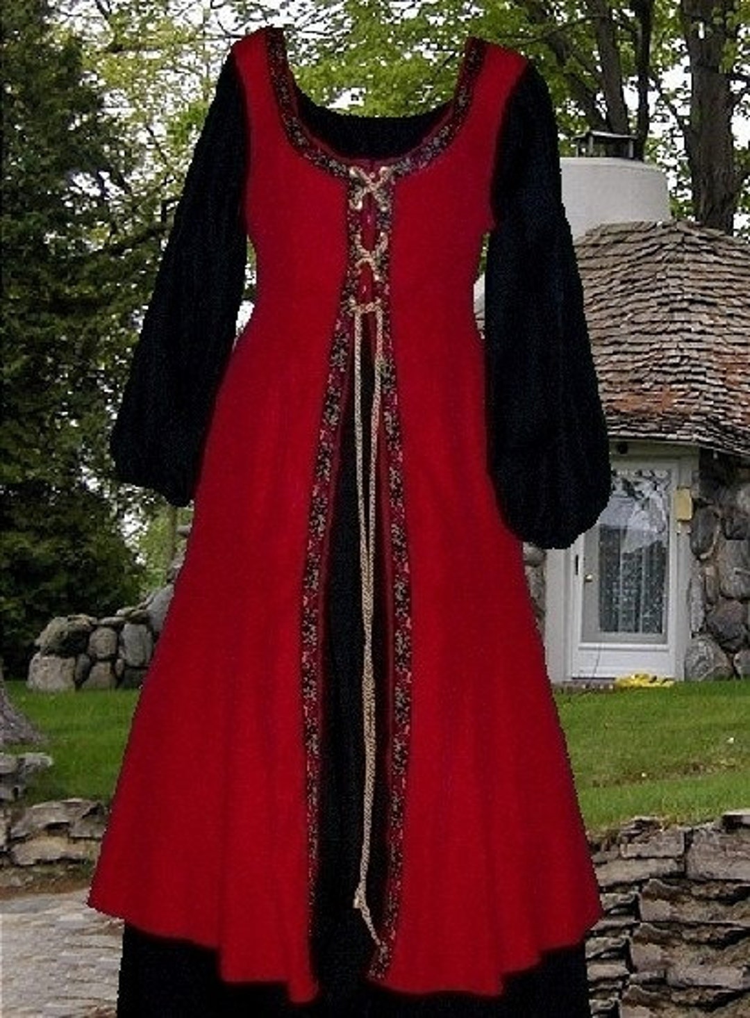 Irish Dress: Renaissance Costumes, Medieval Clothing, Madrigal Costumes by  The Tudor Shoppe