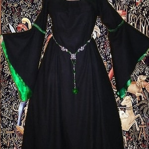 Renaissance Gown Medieval Costume One Piece Gown BlackKelly Costume Satin lxl FREE SHIP