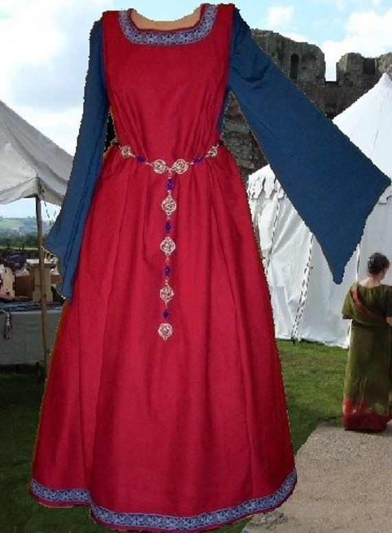 open lace back dress Amazon.com: SFWXCOS Medieval Tudor Renaissance Faire Dress Red Velvet Queen  Ball Gown Princess Fancy Costume for Women (XS) : Clothing, Shoes & Jewelry main image 1