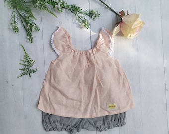 Linen baby girl clothes, dusty rose and grey baby clothes set, Dusty rose baby shower gift, summer baby top and bloomer set, dusty pink rose