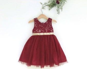 Burgunder Spitze Blumenmädchen Kleid: Gold Schärpe Tüll Tutu