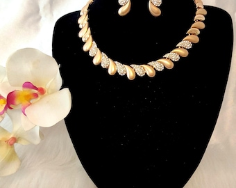 Rhinestone & Gold tone tear drop design choker Necklace Earrings set, bridal, wedding, prom Accessories