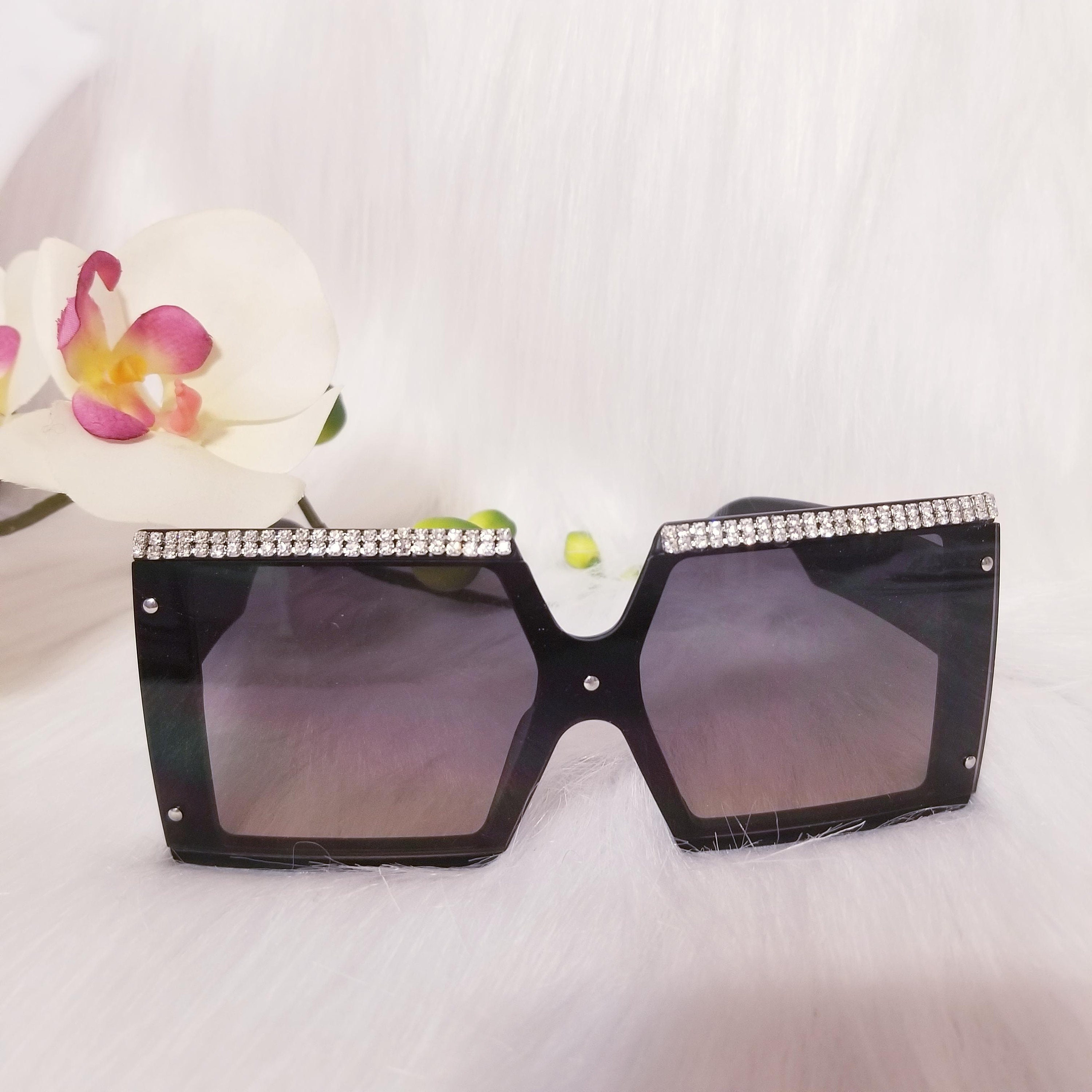 Bling Rhinestone Over Size Sunglasses Black Frame  display picture 1