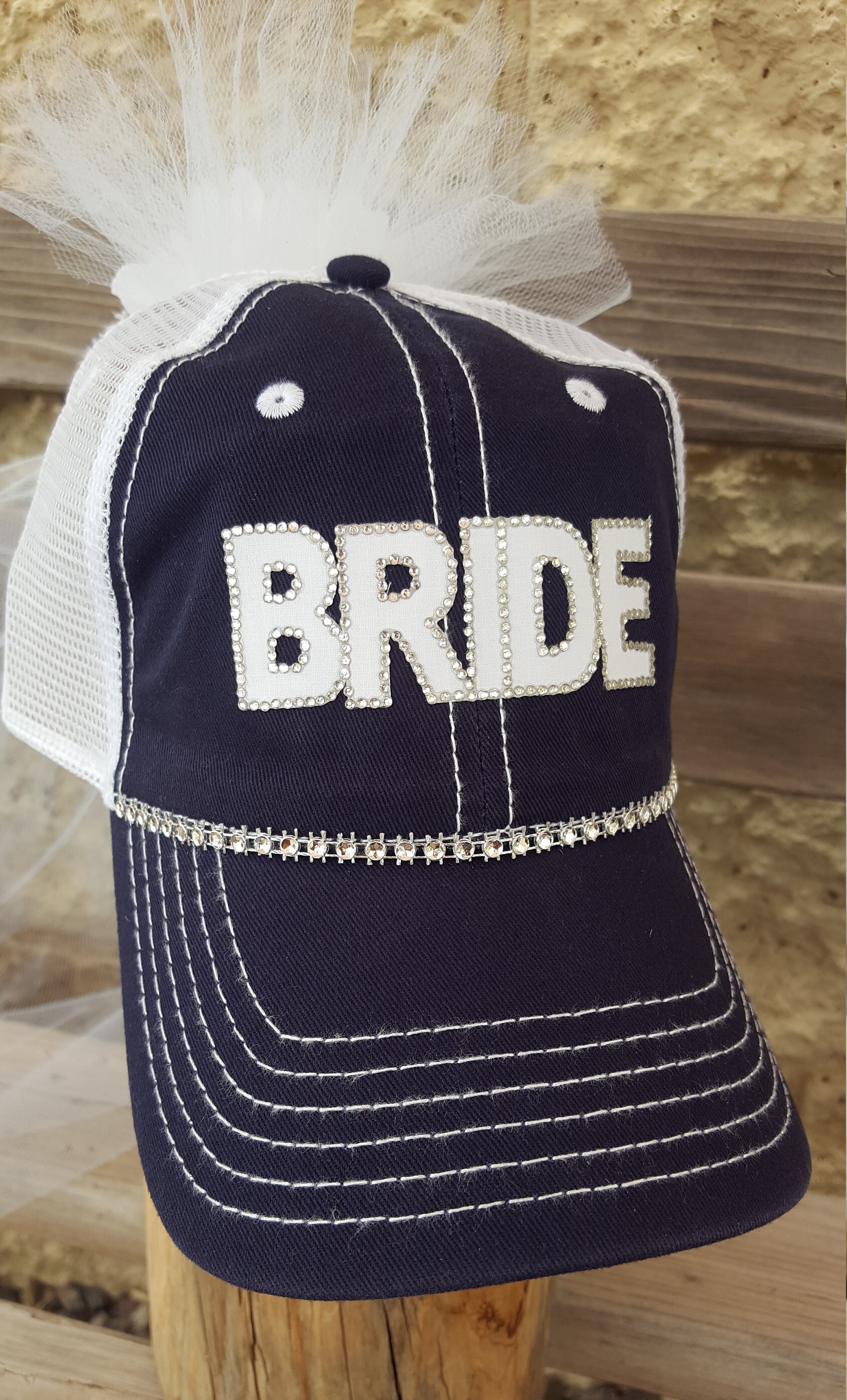 Bride Baseball Cap With Detachable Veil - White Trucker Hat For Bachelorette Parties