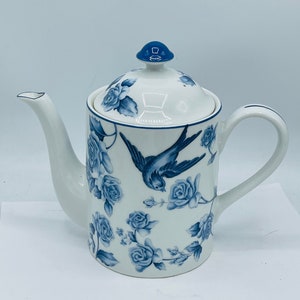 Arita Gear Blue Damask Coffee /Tea Pot Blue Roses, and a Blue Swallow, Japan image 1