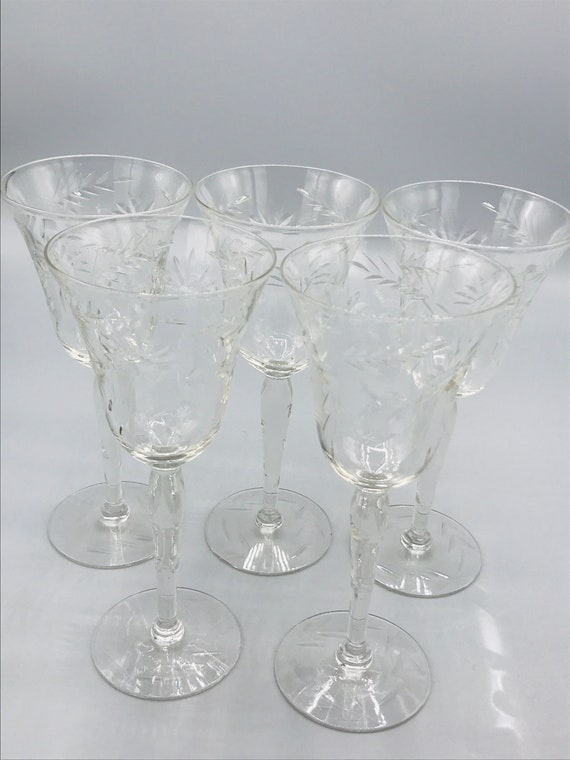 Engraved Wine Glasses - Set of 4, Vintage Vine Design