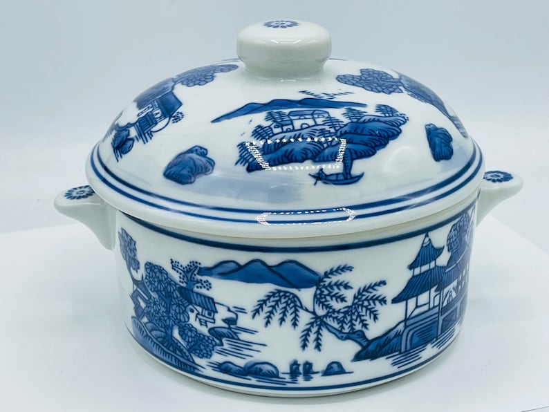 Vintage Blue and White lidded Soup Tureen Featuring China Country Scene 6.5 Chip Free image 5