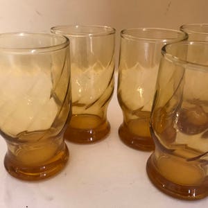 Pretty Set of (6) Amber Swirl  pattern juice drinking glasses-