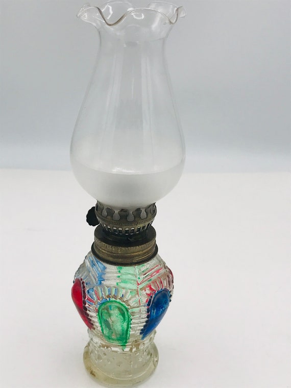 Glass globe for oil lamp outlet