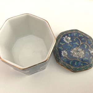 Etude Takahashi San Francisco Porcelain Trinket Box 3.7 x 2 Hand Decorated 1986 image 3