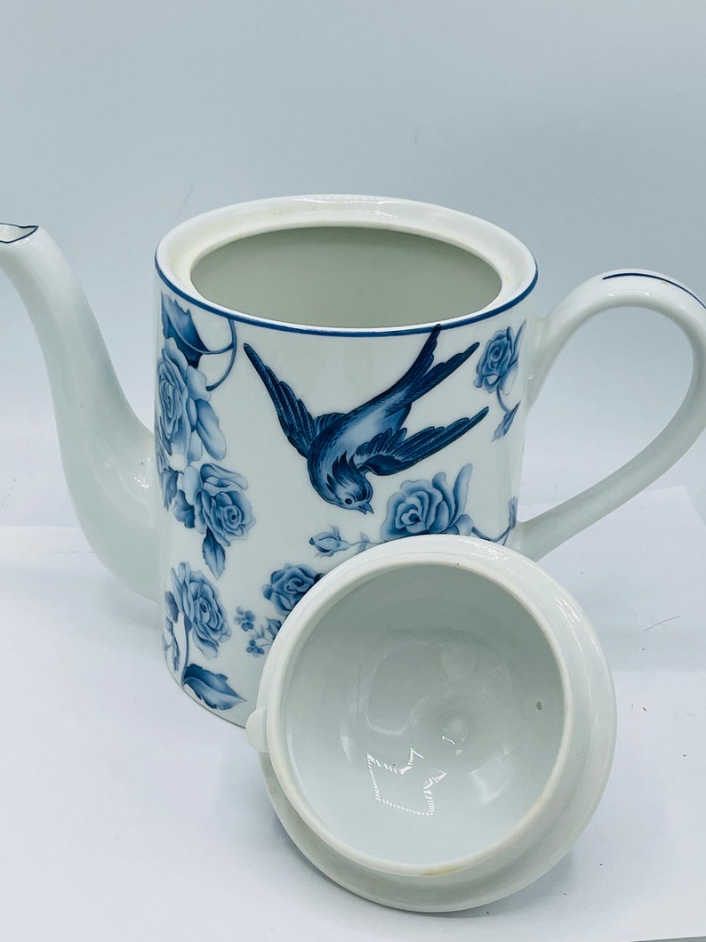 Arita Gear Blue Damask Coffee /Tea Pot Blue Roses, and a Blue Swallow, Japan image 2