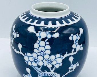 Vintage Chinese Blue & White Porcelain Ginger Jar Vase Cherry Prunus Blossoms