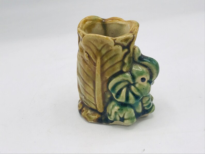 Vintage Majolica Green Vase planter cute little elephant on the rim-Great condition 4 image 3