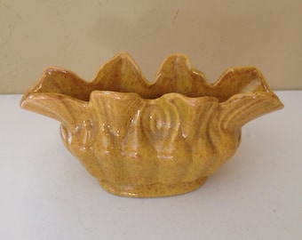 Vintage  California Pottery Dark Yellow Planter or Vase- Artistic California 500- Nice condition