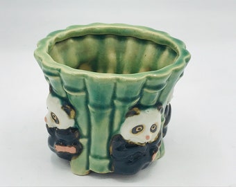 Vintage Majolica  Green planter four cute little pandas on the rim-Great condition 5" X 4"