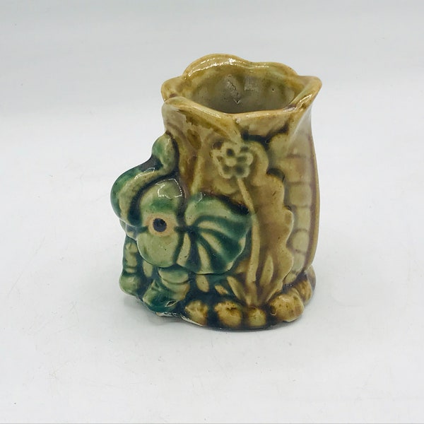 Vintage Majolica  Green Vase  planter cute little elephant on the rim-Great condition 4"