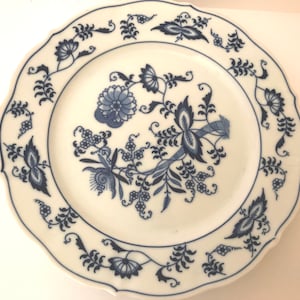 Vintage Blue Danube Onion  Luncheon or Salad  Plate 8.75&quot;-Unused Condition