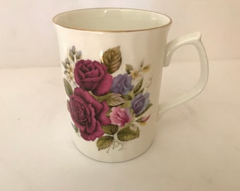 Vintage Jason  Fine Bone China  Coffee Mug Tea Cup- Pretty Red Roses Floral Bouquet pattern- England