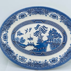 Vintage Oval Platter 11 3/4&quot; x 9&quot;  EIT Blue and  White  Blue Willow England- Great Condition-