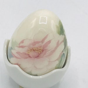 Vintage porcelain Floral Egg with Crack Egg Porcelain Holder Easter GIft Decoration 3 1/4 image 1