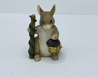 Charming Tails Dean Griff Silvestri Figurine Fall Christmas Mouse holding a lantern