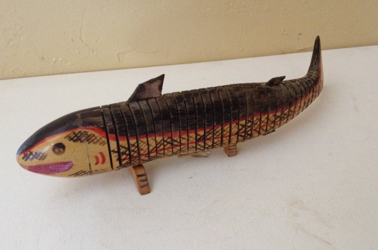 Vintage Wooden Flexible Fish From Chile Hand Made Souvenir 9 3/4 