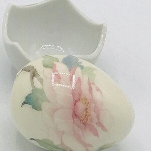 Vintage porcelain Floral Egg with Crack Egg Porcelain Holder Easter GIft Decoration 3 1/4 image 5