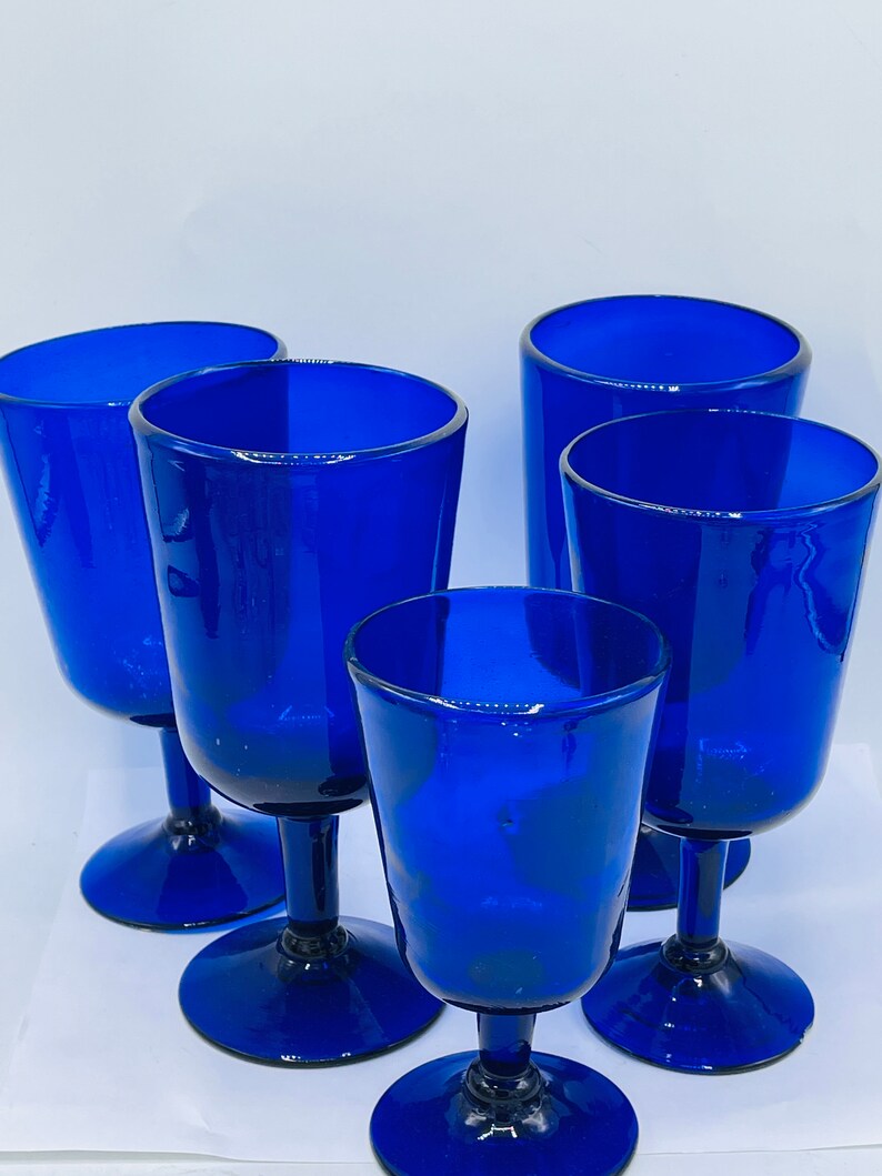 Vintage Set of large 5 Cobalt Blue Wine Margarita Goblets Water Glasses-Blown glass-Recycled Glass Mexico image 3