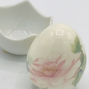 Vintage porcelain Floral Egg with Crack Egg Porcelain Holder Easter GIft Decoration 3 1/4 image 6