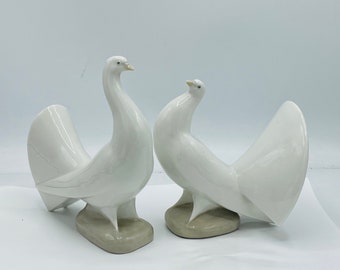 Vintage Lladro NAO 1985 Porcelain White Dove Figurine Pair Set Fan Tail Retro Bird Spain